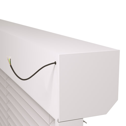 En la parte posterior y arriba del cajón